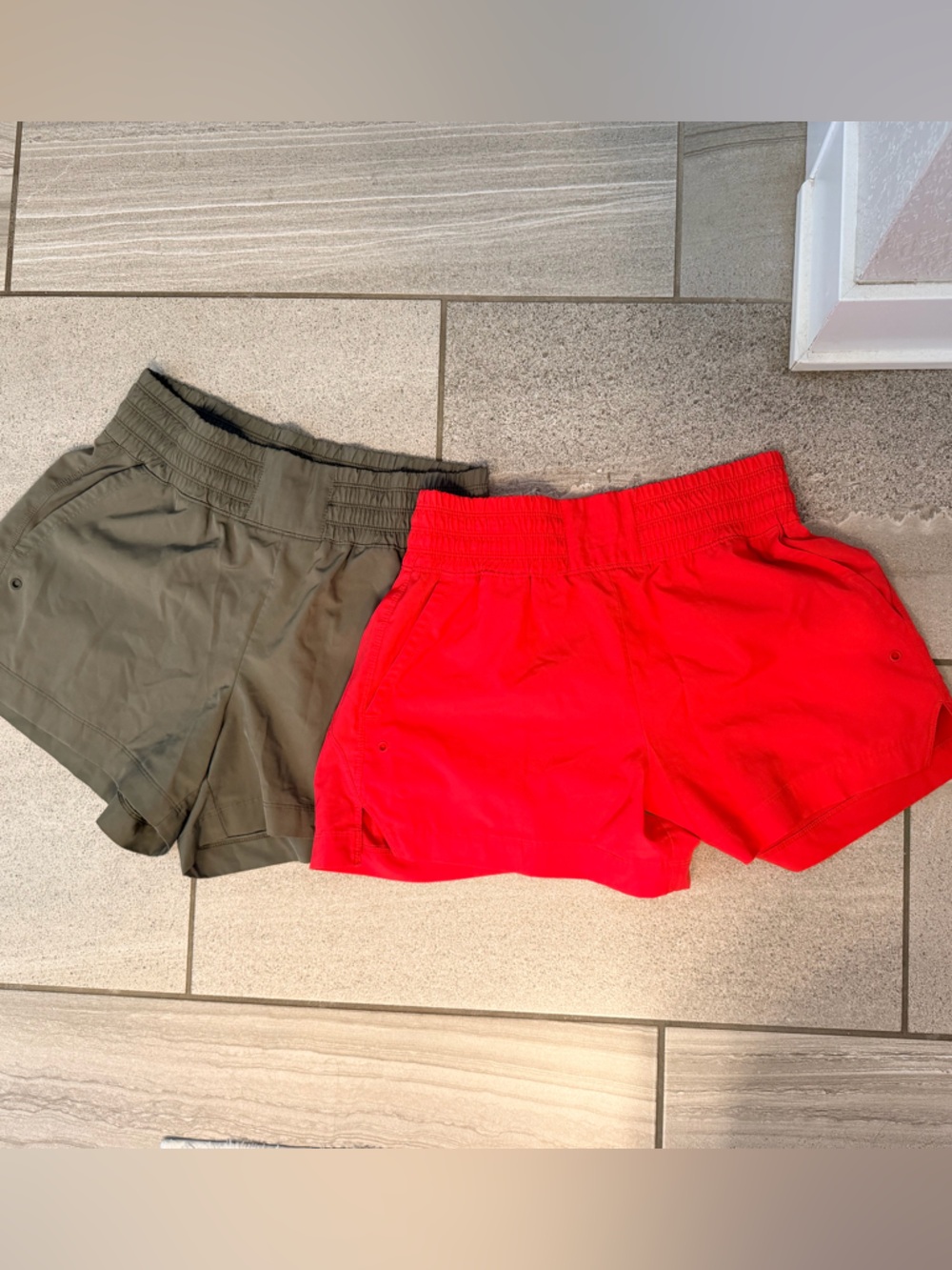 Old Navy Stretch Tech High Waist Pull on Athletic Shorts